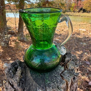 Brocca in vetro soffiato a mano in stile craquelé verde con manico applicato, lattiera in vetro, vaso vintage #T11 LEGGI I DETTAGLI