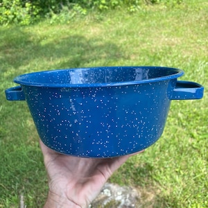 Enamelware Pot Blue Speckled Soup Pot Farmhouse Decor Metal Cookware Vintage Enamelware Home Decor C1 READ DETAIL