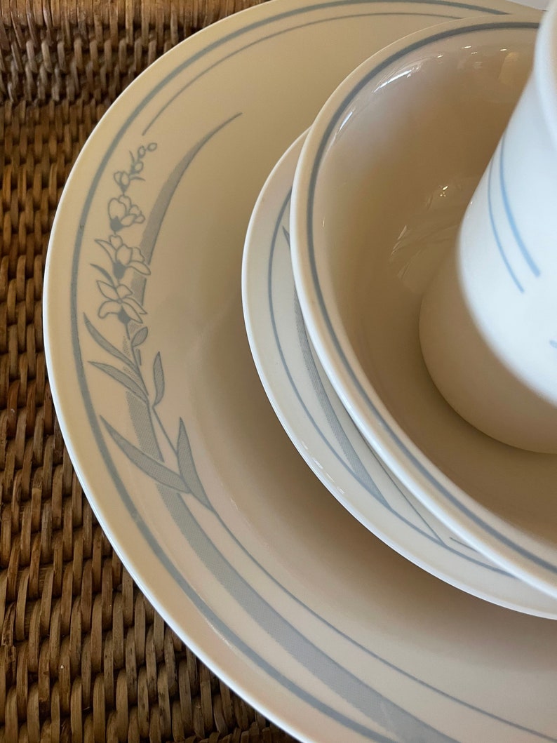 Corelle Blue Lily Dinnerware Vintage Corning Corelle Light Etsy