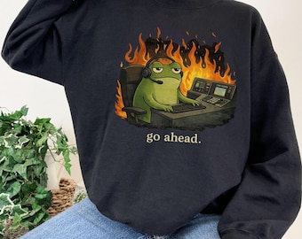 911 Dispatcher Sweatshirt, Funny Emergency Dispatcher Gifts, Frog Dispatch Shirt, 911 Police Dispatcher Gifts, Unisex Animal Meme T Shirts