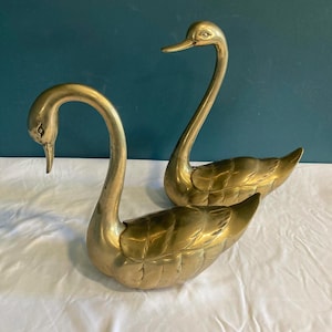 Vintage Brass Swan Figurines – Hollywood Regency Mid-Century Modern – Set of 2
