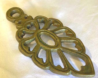 Vintage Brass Trivet – Ornate Floral Design Wall Hanging or Hot Plate