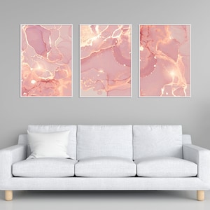 Conjunto de 3 pósteres digitales abstractos de lujo en rosa y dorado. Arte mural de diseño de moda. A1 ISO. Ultraalta resolución.