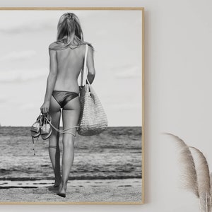 Black and White Beach Girl Print: Fashion Wall Art (Digital Download)