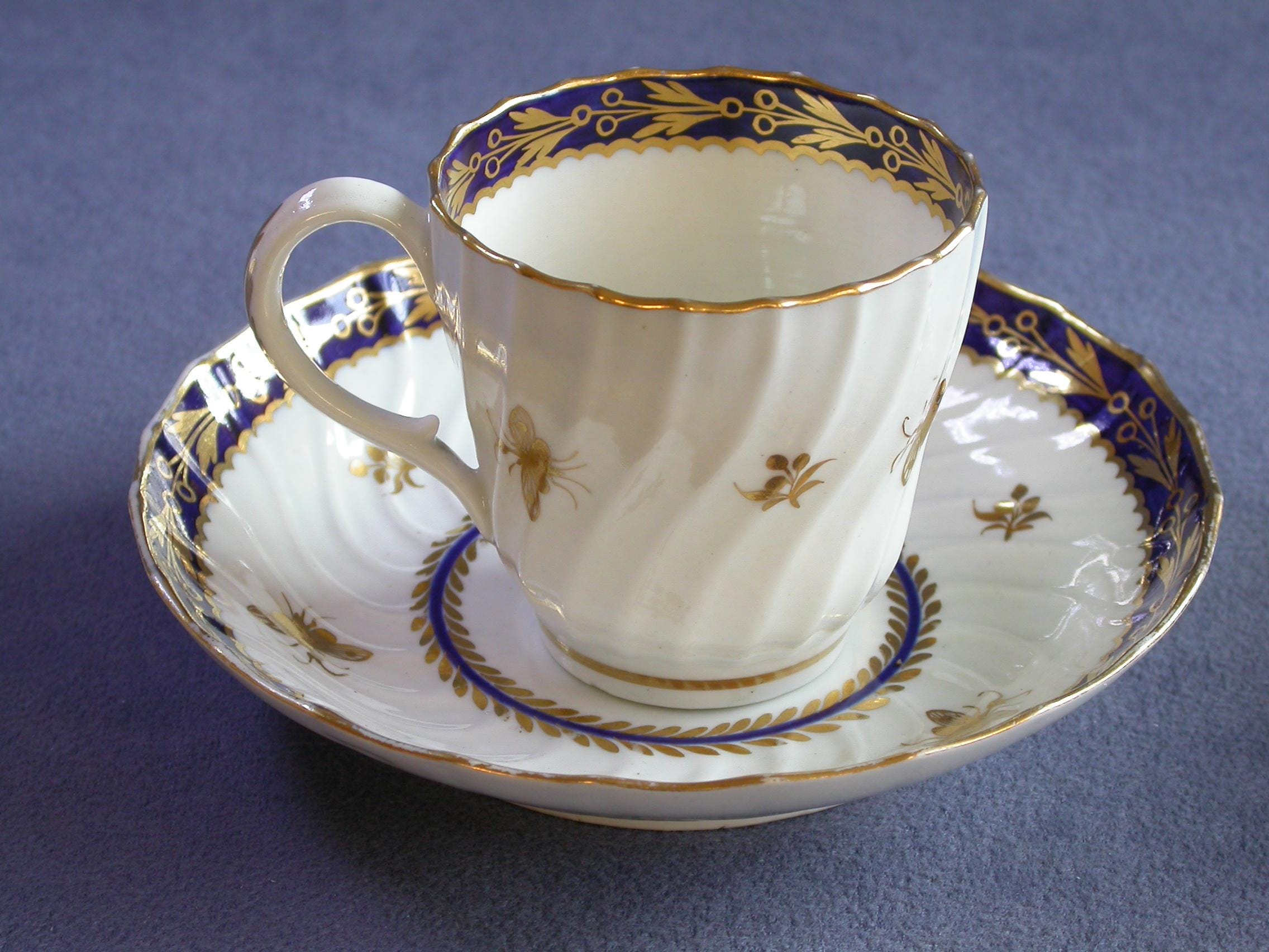 English 18th Century (c.1785) Worcester Porcelain Trio - Tea Bowl 