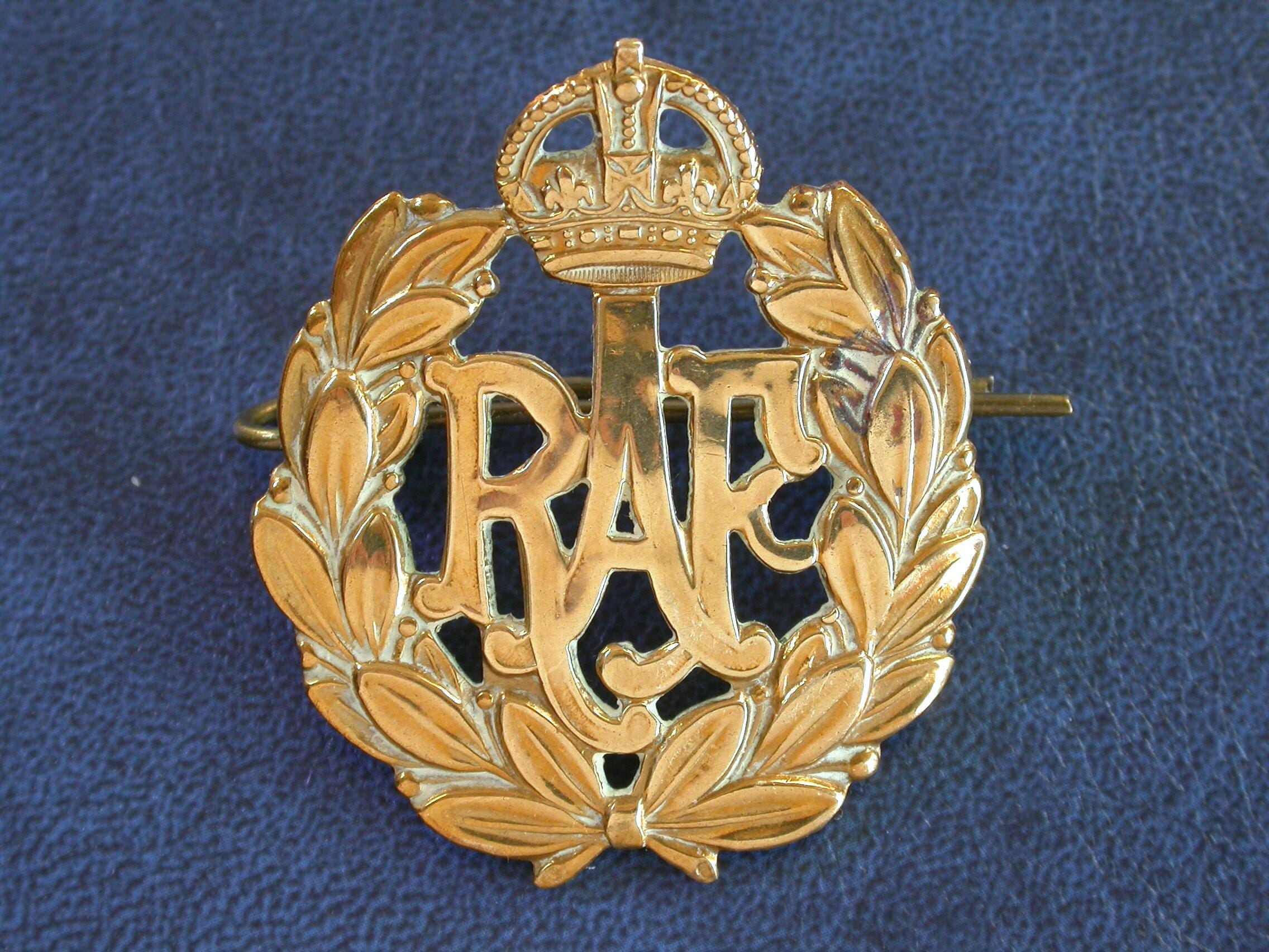 オリジナルの第二次世界大戦時のイギリス空軍RAF帽章（王冠付き