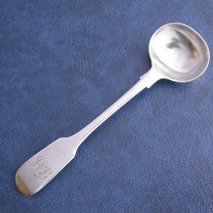 Early Victorian Fiddle Pattern Silver Condiment Spoon – London 1843
