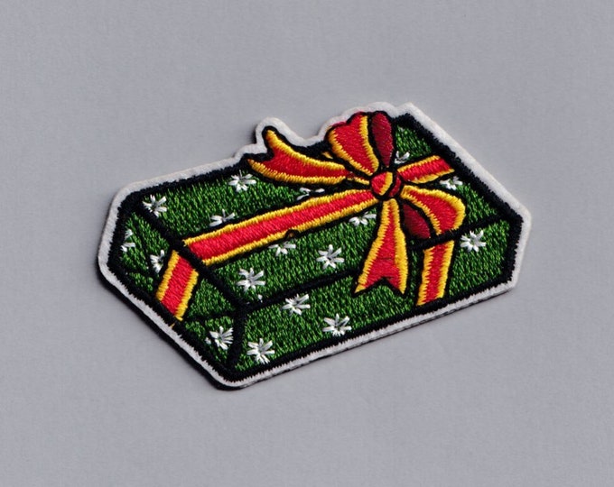 Embroidered Iron-on Xmas Gift Patch Applique Christmas Present Patches