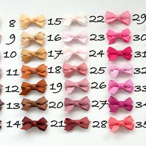 Mini lazos de cinta de grogrén con broches: accesorios para el cabello de niña imagen 2