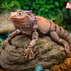 Bearded Dragon Toy, Hand-Painted Realistic Beardie Dragon Fidget Animal, 3D Printed Bearded Dragon