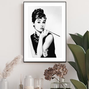 Audrey Hepburn Printable Art, Elegant Photo Decor, Beautiful Wall Art, Chic Wall, Easy Print, Gift
