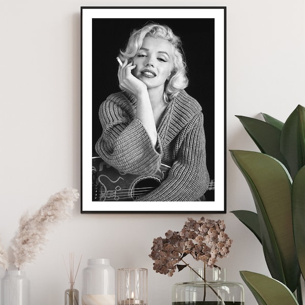 Marilyn Monroe Smoking Print INSTANT DOWNLOAD, Black And White, Marilyn Monroe Poster, Glamour Fashion Print, Vintage Hollywood, Easy Print