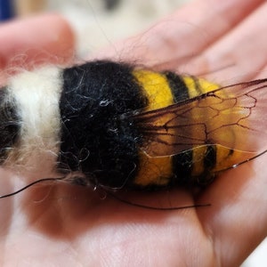 needle felted bumble bee,bumble bee, gift for gardener,  flower arranging accessories, felt bees