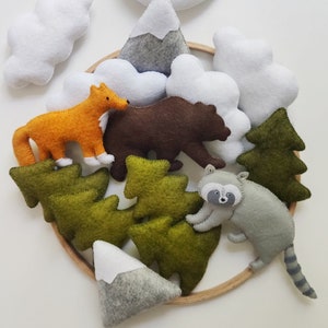 Woodland baby mobile, Raccoon Bear Fox nursery decor, Mountain crib mobile, Pregnancy gift, Baby shower gift, New baby gift, Forest animals