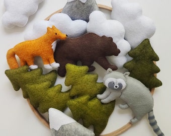 Woodland baby mobile, Raccoon Bear Fox nursery decor, Mountain crib mobile, Pregnancy gift, Baby shower gift, New baby gift, Forest animals