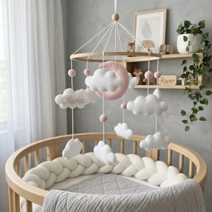 Móvil para bebé con nombre personalizado y nubes de luna rosas, decoración personalizada para la habitación de niña.