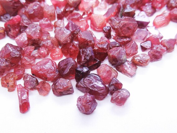 Natural Spinel Gemstone, Raw Spinel, 3-6 mm Size Spinel Rough Gemstone, Healing Power Spinel Crystal For Jewelry