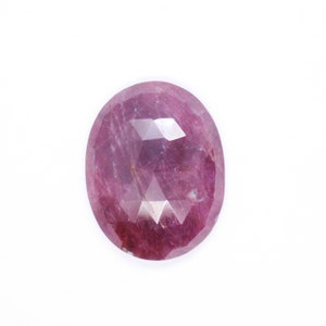 Naturlig röd rubin ädelsten, rubin fasetterad rosenslipad, rubin oval sten för smyckestillverkning 26x21x6 mm