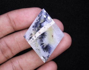 Dendritische Peruaanse blauwe opaal edelsteen: gefacetteerd, fancy geslepen, 37 karaat