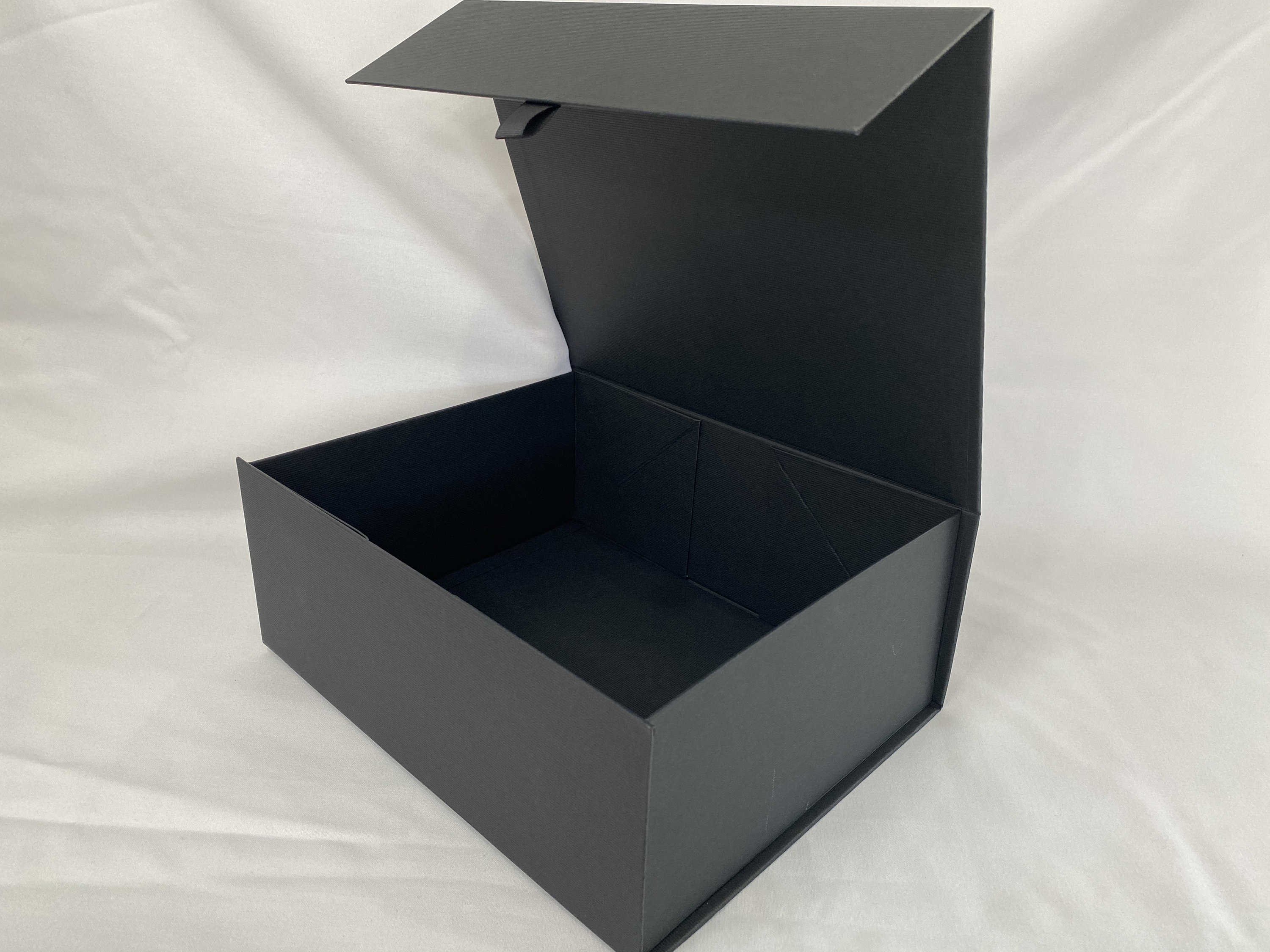 Black ribbed Valentine's gift box closing lid Etsy