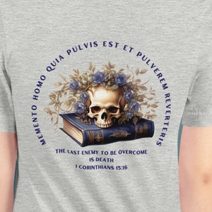 Memento Mori T-Shirt - Ladies Latin Catholic Short sleeve Tee Athletic Heather