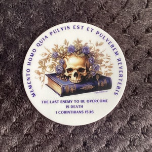 Memento Mori Circle Sticker | Catholic Laptop sticker | Catholic gift idea | Ash Wednesday sticker