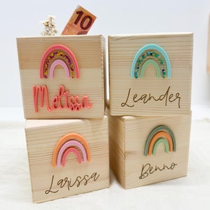 Hucha de madera personalizada con nombre y arco iris acrílico - idea de regalo para niños - bautismo, nacimiento o cumpleaños y Navidad