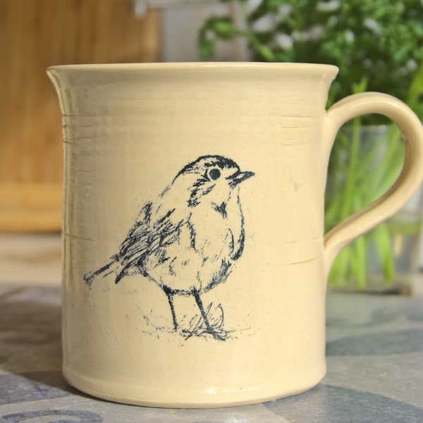 Keramik Tasse handgetöpfert mit Vogel Motiv "Rotkehlchen"