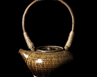 Woodfired Ceramic Tea Set: Gong Fu Teapot with Willow Handle & 2 Cups