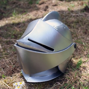 Somewhat Authentic Close Helmet
