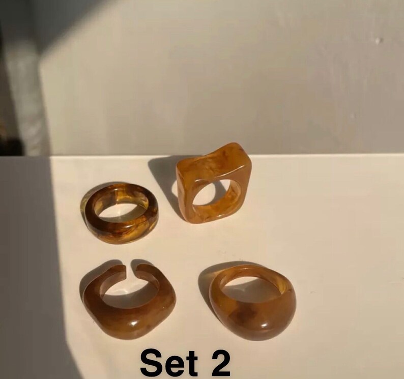 4Pcs SetLot of Y2K rings Transparent Resin Acrylic Rhinestone Colourful Geometric Square Round Rings Set for Women Jewellery Birthday gifts