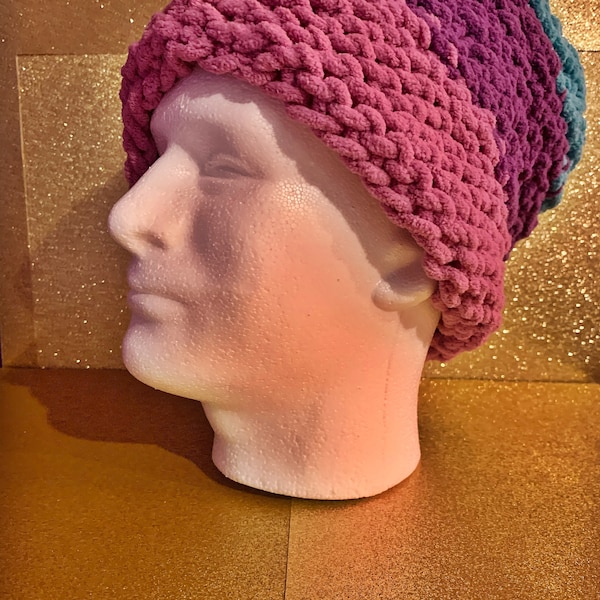Homemade, Saggy knitted beanie, hand knitted in Canada, polyester 100%, knit accessories, knit hat, hats for women