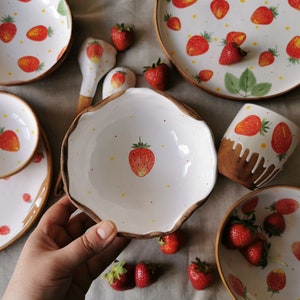 Hand painted deep bowl with strawberry and little ladybug for your breakfast or brunch by Osokaart. Nice gift for you or your close people