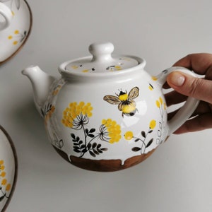 Tea-set hand painting bumblebees teapot, mugs, saucers,spoons by Osokaart ceramics. Nice gift for mother, nice friend, sister image 2