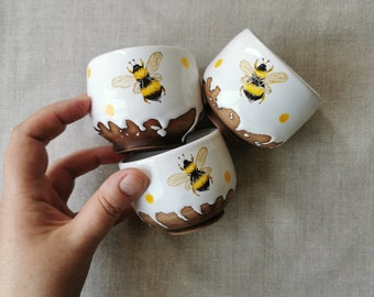 3 pieces of little hand painted bowls with bee for honey. Bumblebees mead gravy boat 100 ml (3,3oz) sauceboat with bees bumblebees handmade