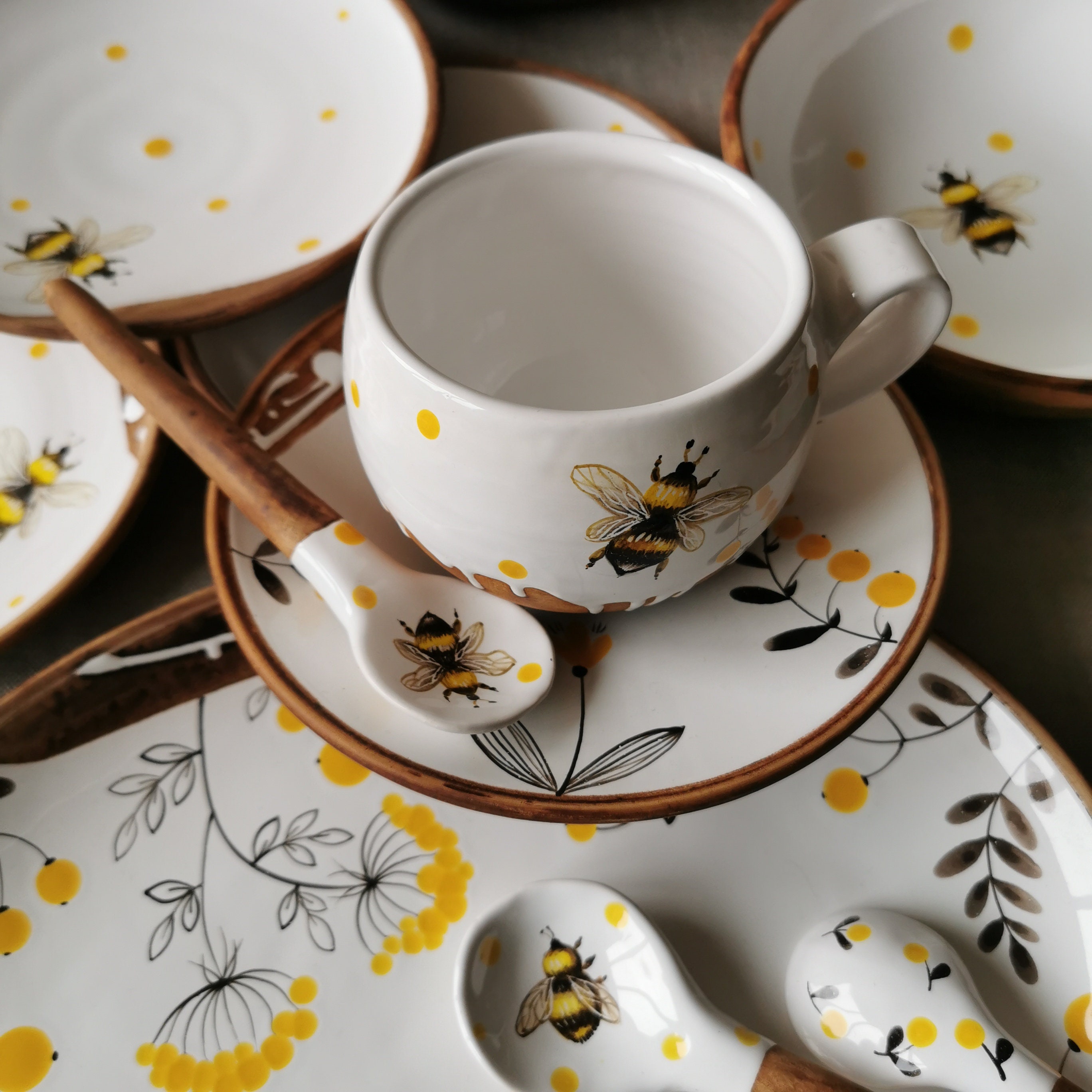 Taza de cerámica, platillo, cuchara con una abeja pintada, juego de vajilla  de cerámica, juego de té, arte Osoka de cerámica, juego de té de regalo de  cerámica, juego de té de