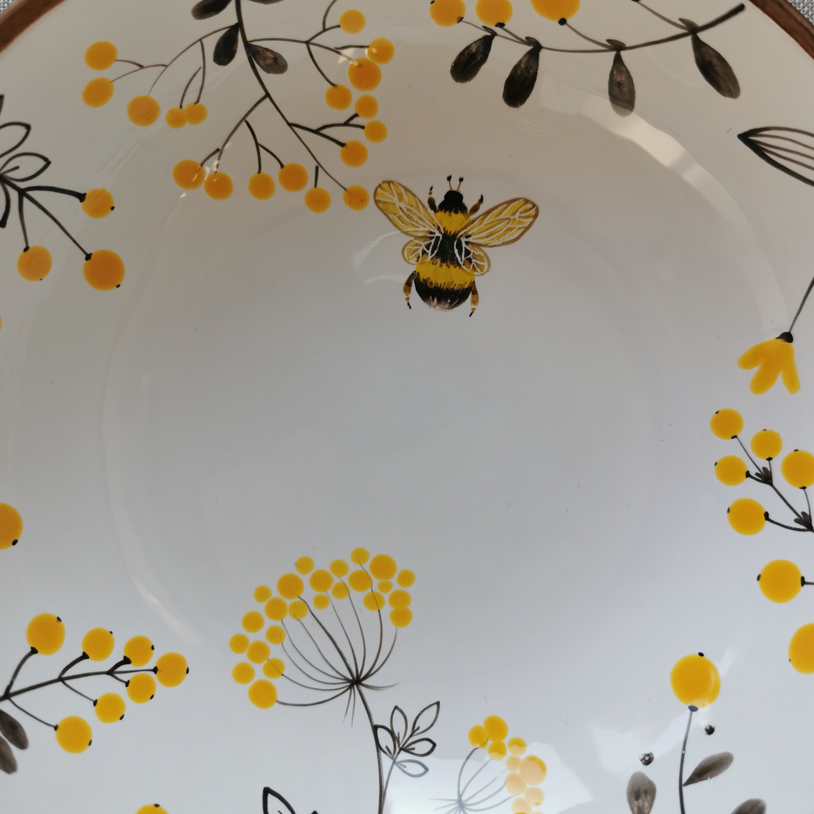 Handmade Ceramic Plate With a Bee, Pottery Dinnerware, Artisan Dishes,  Collectible Gift Plate Gift, Dinner Plate, Osoka Art Ceramics -  Denmark