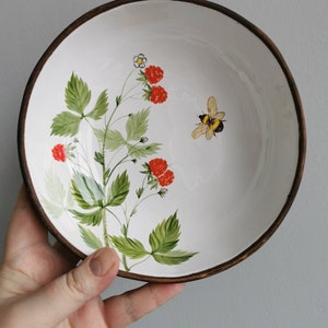 Handmade Ceramic plate with a bee, Pottery Dinnerware, Artisan Dishes, Collectible gift plate gift, Dinner Plate, Osoka Art ceramics