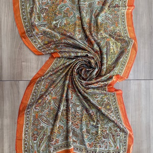 Vintage Orange Gold Shinny Shawl Pattern Necklace