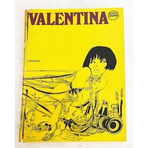 Könnte beinhalten: Ein Vintage-Comic mit gelbem Cover mit dem Titel "Valentina". Das Cover zeigt eine Schwarz-Weiß-Illustration einer Frau und den Text "Valentina" in Burgunderrot. Der Name des Künstlers, Guido Crepax, ist ebenfalls sichtbar.