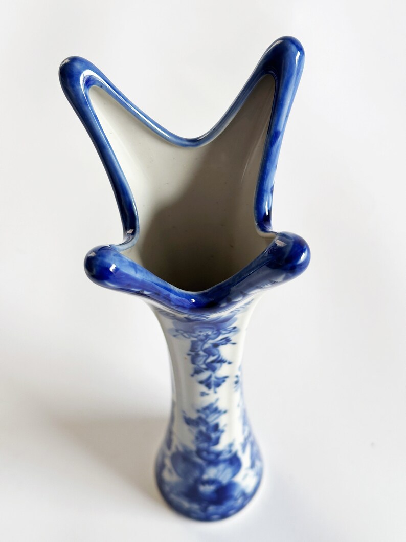 raro vaso in porcellana Gzhel con piano a petali, vintage anni '80 immagine 6