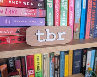 Wood Look TBR Sign | 3D Printed Bookshelf Decor | To Be Read Book Sign