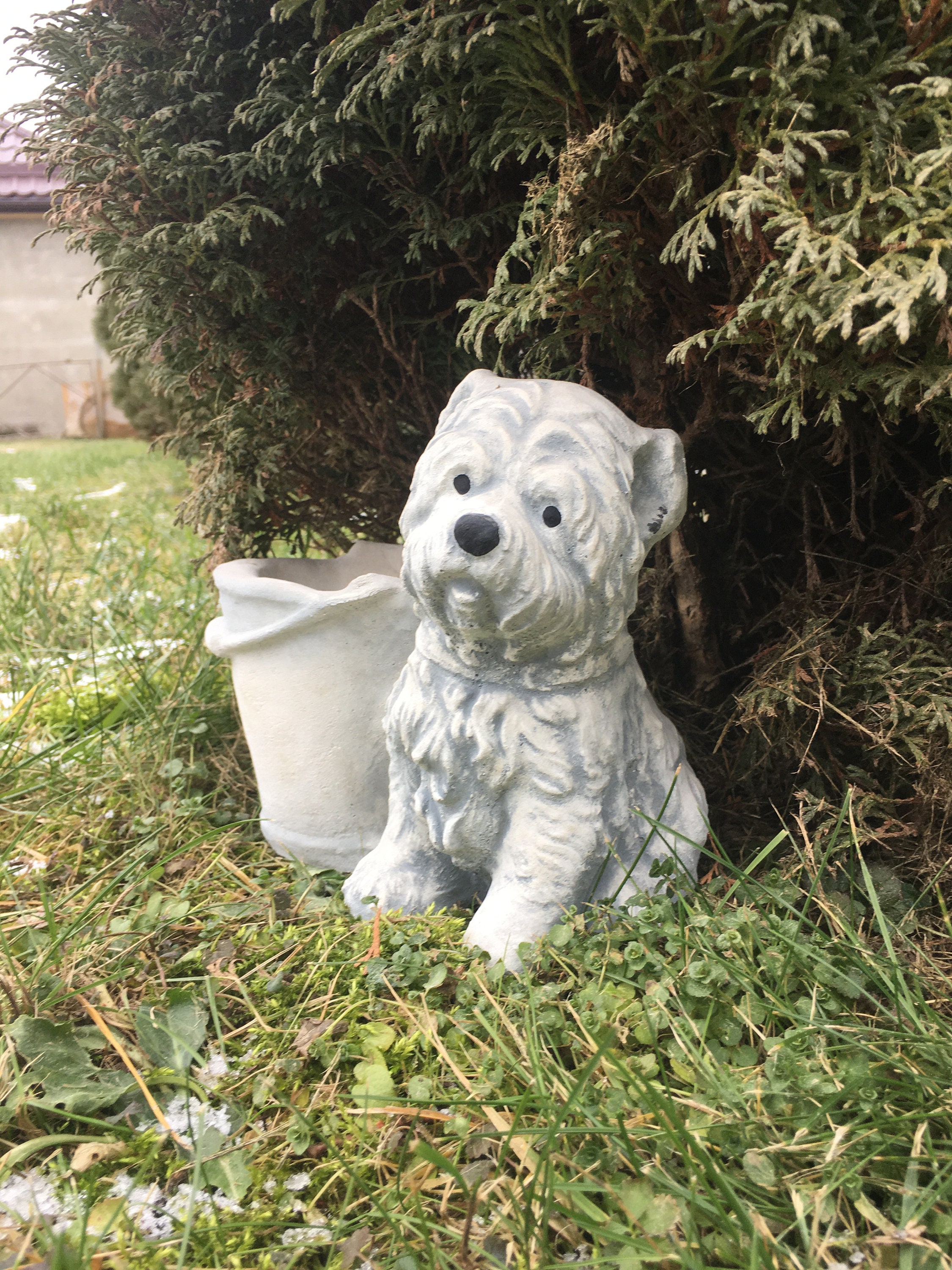 cocker spaniel garden statue