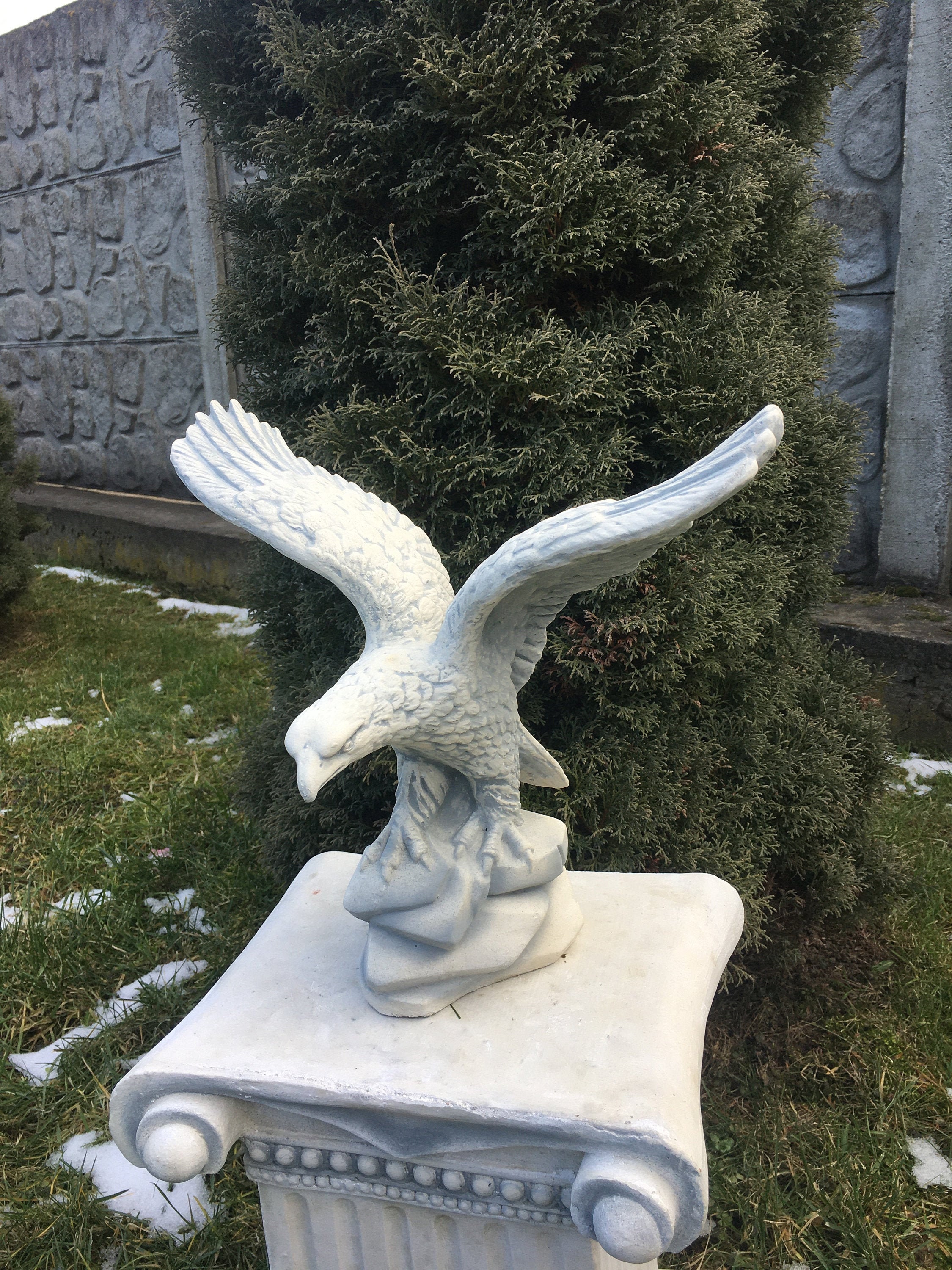 Concrete Eagle Statue for sale Only 2 left at 70