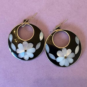 Alpaca Vintage Dangle earrings Silver with Shell Inlay