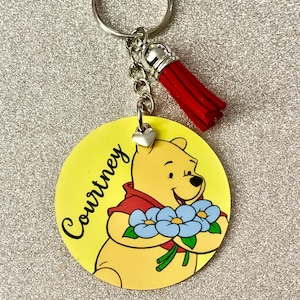 Ursinho Pooh, Flores! Chaveiro personalizado inspirado na Disney. Presente de novidade feito à mão!