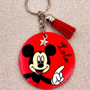 Mickey Mouse, porte-clés personnalisé inspiré de Disney. Cadeau fantaisie fait main !