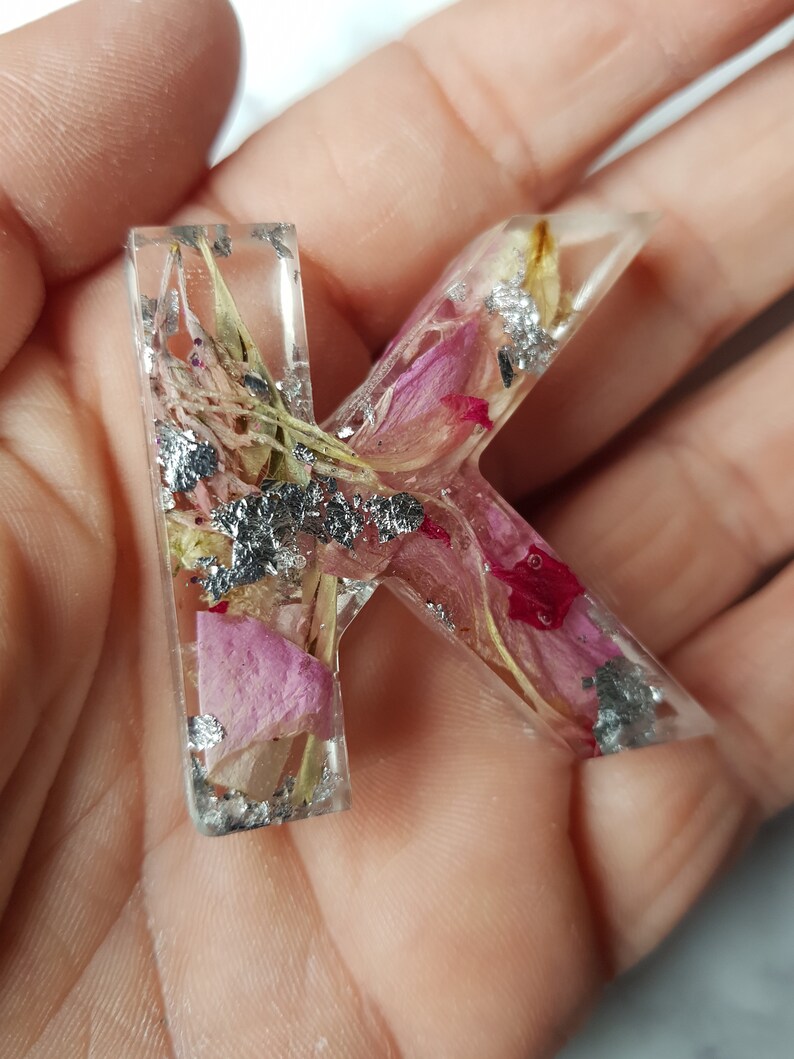 Fresh Flower Resin Preservation Letter Keyrings Wedding / Funeral