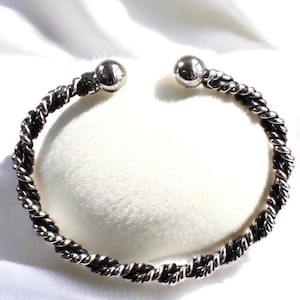 Elegant Torque Bangle Collection: Timeless Style and Grace