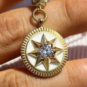 Celestial Guidance: 14K Gold North Star Pendant Necklace 4.33gr